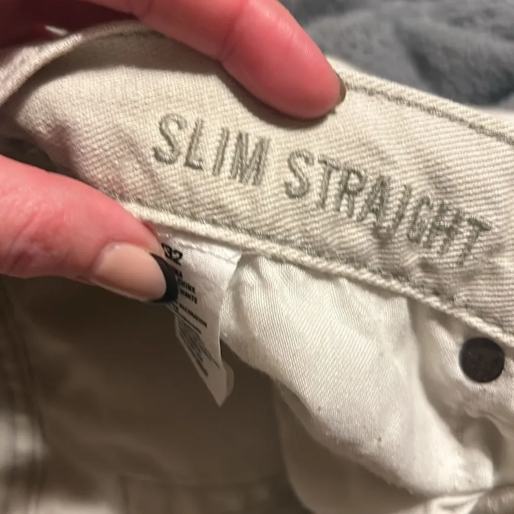 American Eagle slim straight Bone Jeans Size 29